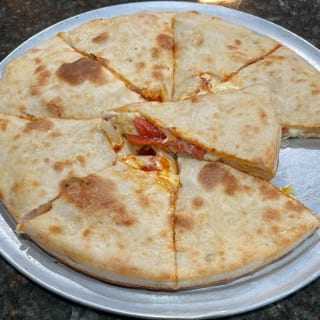 Vesuvius Pizza 14"