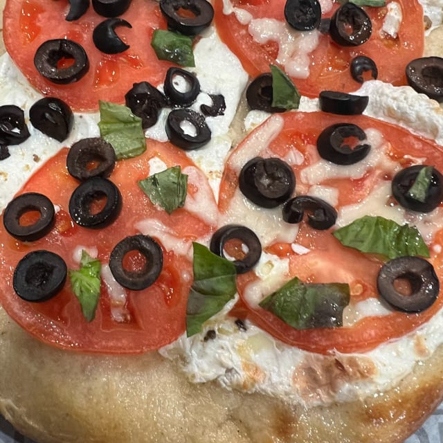 Paesano Pizza 10".