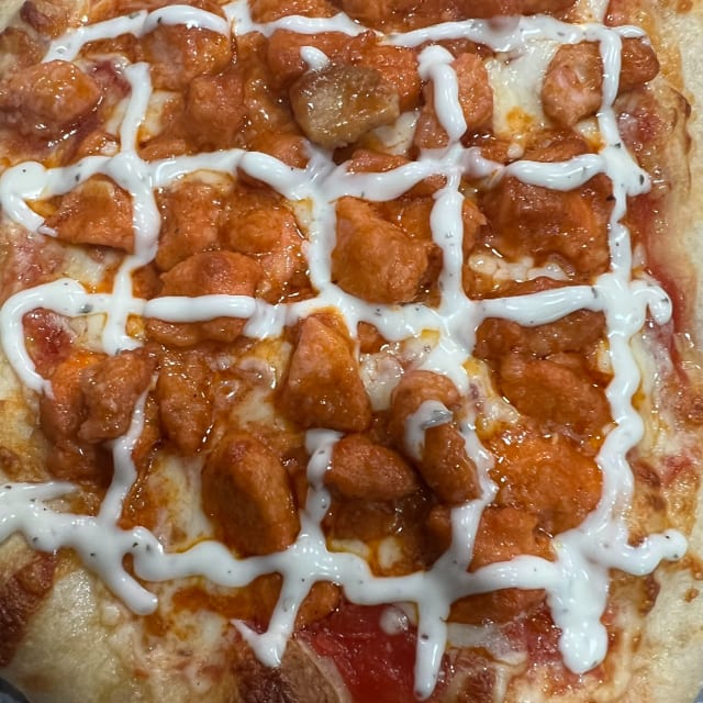 Buffalo Chicken Pizza 10".