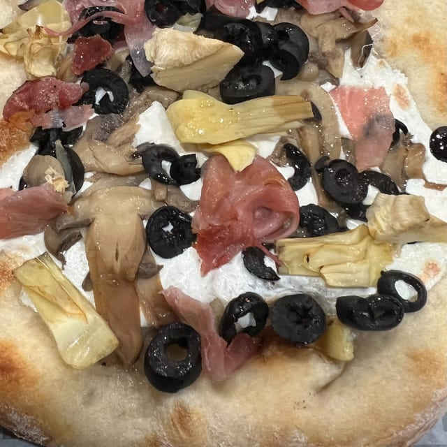 Quatro-Stagioni Pizza 10".